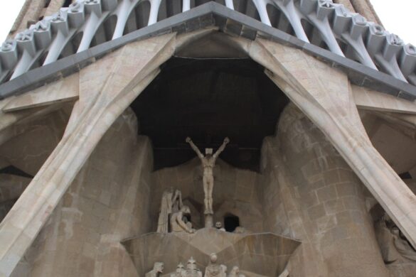 The Passion Façade, La Sagrada Familia